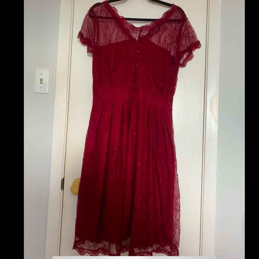 Beautiful vintage lace button dress